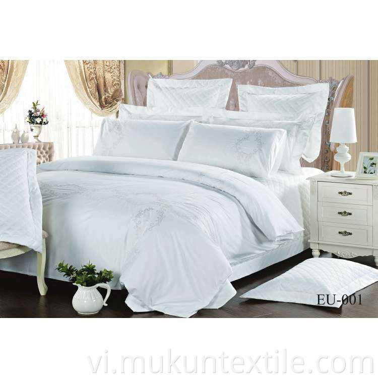  Cotton Embroidery Bedding Set